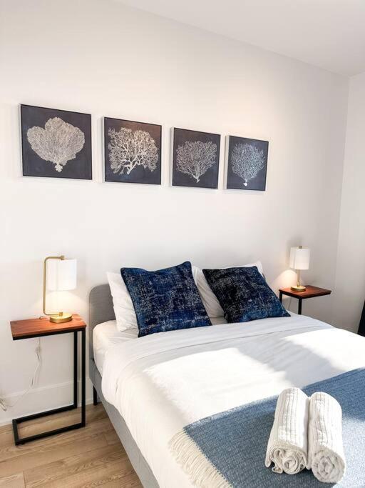 Elegant Suites - City Views, Lake View, Free Parking Toronto Exterior foto